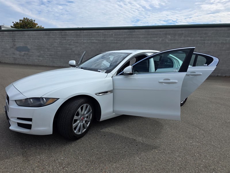 2019 Jaguar XE XE