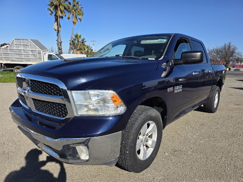 2017 RAM 1500 SLT